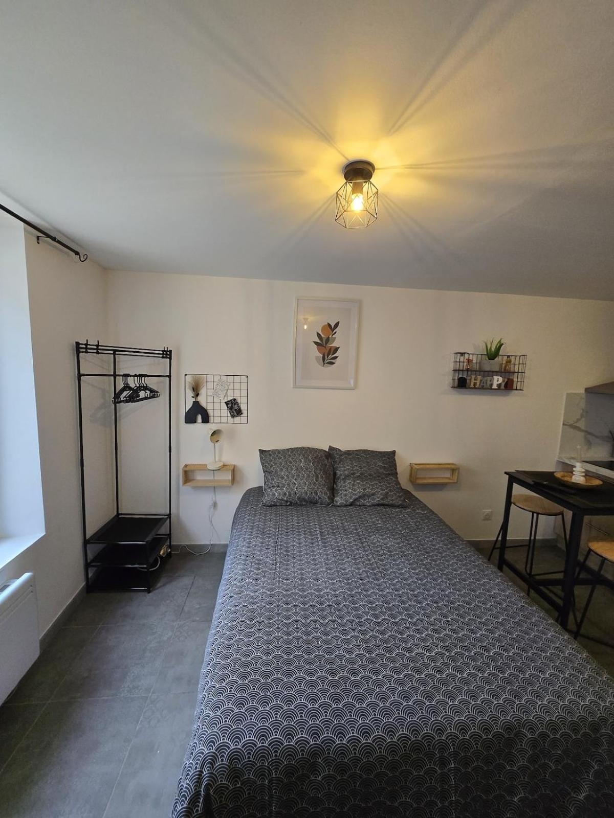 Cosy Studio Confort Etampes-sur-Marne ภายนอก รูปภาพ